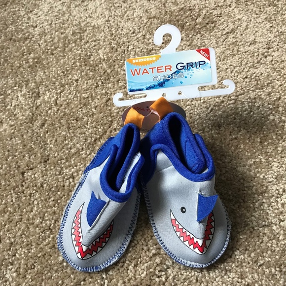 skidders water shoes
